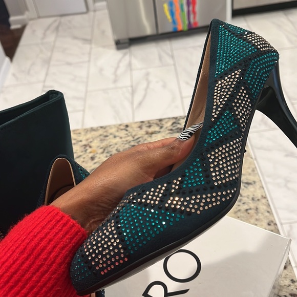 Ashro Rhinestones Heels! - Picture 8 of 10